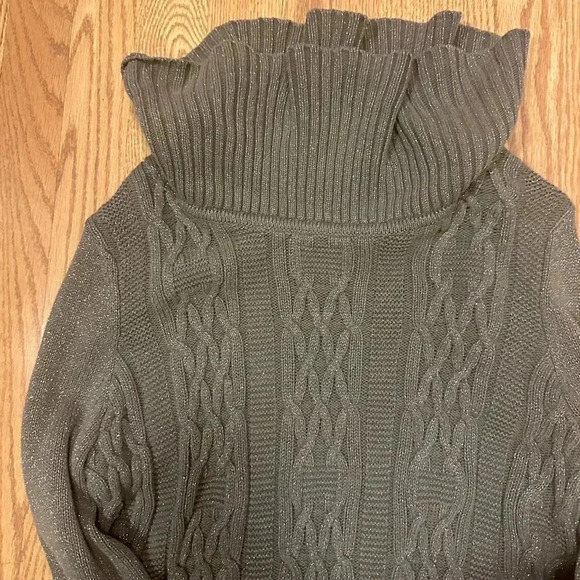 Christopher And Banks Grey Turtle Neck Sparkles Size Large - Picture 4 of 6